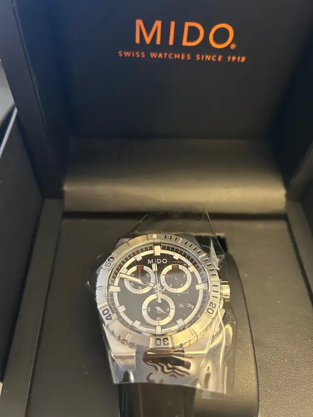 NEW - Mido Ocean Star CaptainChronograph Quartz Men's watch in Jewellery & Watches in Oakville / Halton Region - Image 2