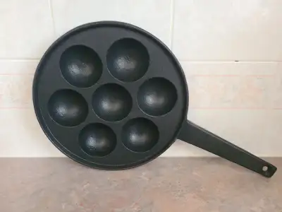 Vintage Nordic ware Danish cast iron egg poacher/other, View more