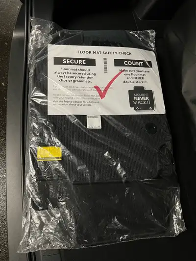 Toyota RAV4 OEM Floor mat carpet (Brand New) Fit for 2019-2025 Model
