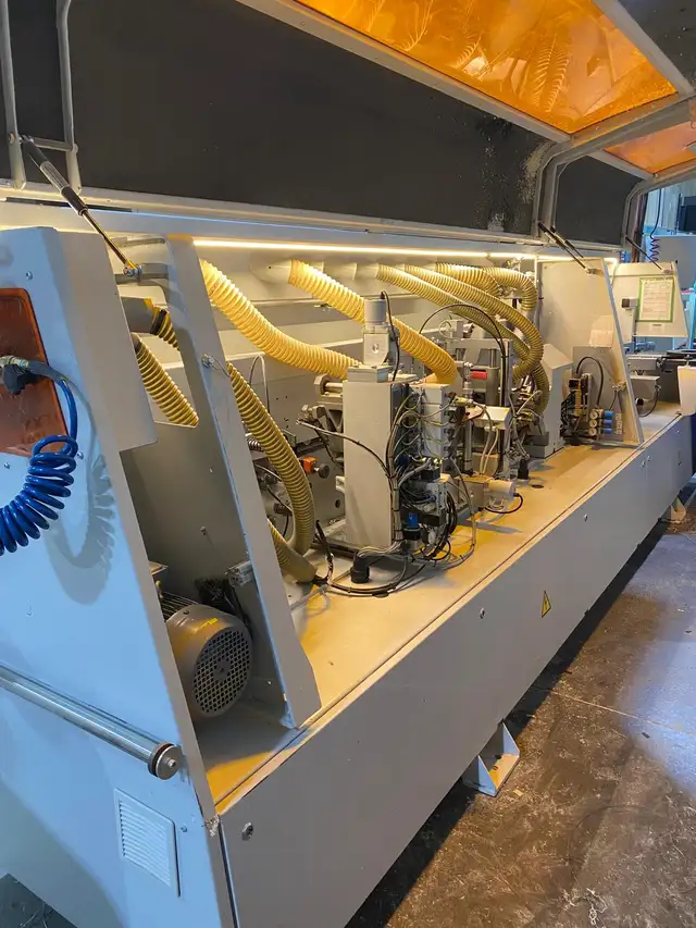HOLZ-HER ARCUS 1334 Edgebander (2011) Low Hours in Other Business & Industrial in Edmonton - Image 3