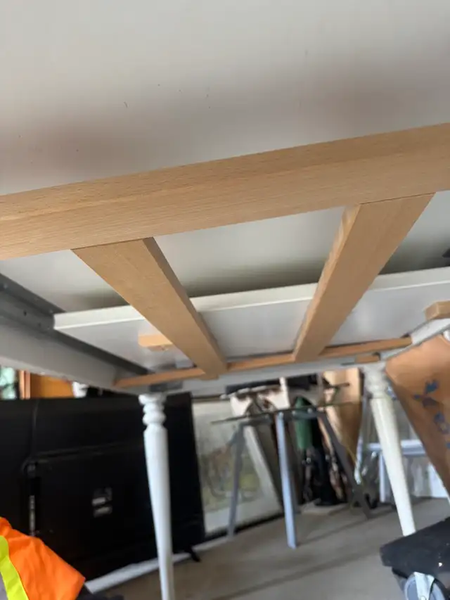 Extendable party  table in Dining Tables & Sets in Barrie - Image 4