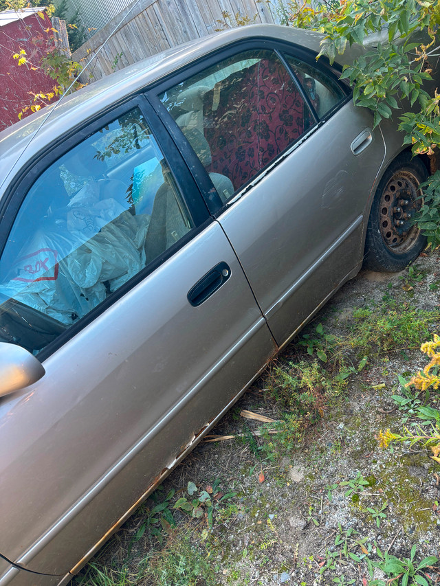 2001 Toyota Corolla MAKE ME AN OFFER in Cars & Trucks in Ottawa - Image 4