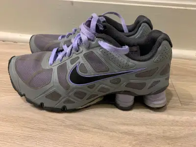 Nike Shox Turbo Running Shoes 8.5, View more
