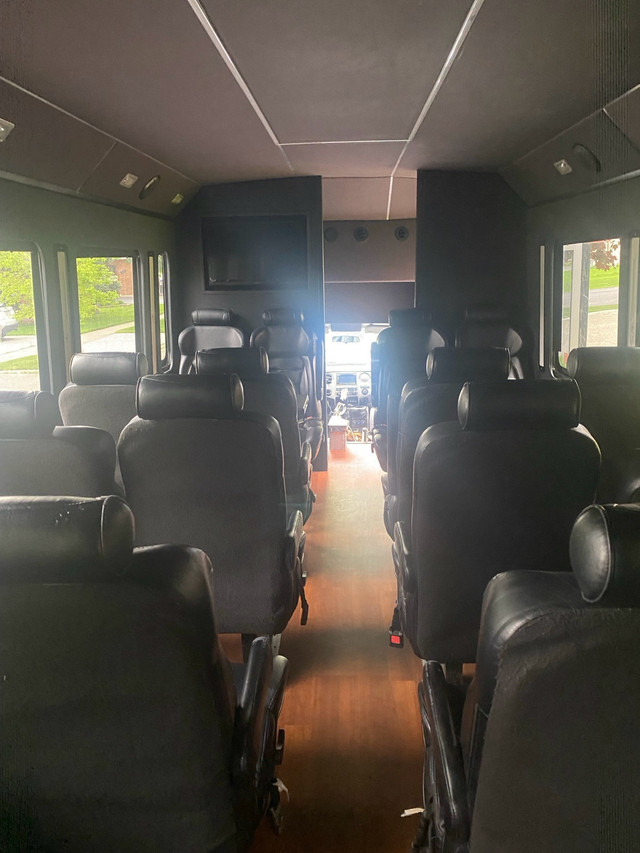 Ford Limo bus for sale  in Cars & Trucks in Mississauga / Peel Region - Image 3