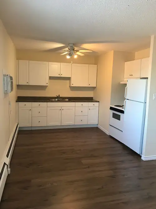 2142 Rae Street - Two Bedroom Apartment Available November 1st Air Conditioner, heat, water, securit...