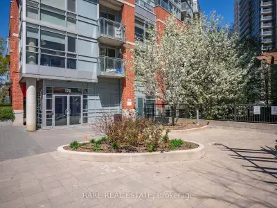 This oversized 2 bedroom 2 bathroom, split-concept loft, offers 870 sq. ft. of thoughtfully designed...