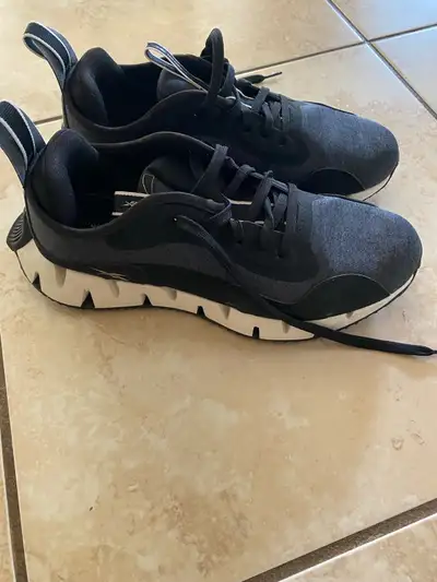 women’s running shoes, View more