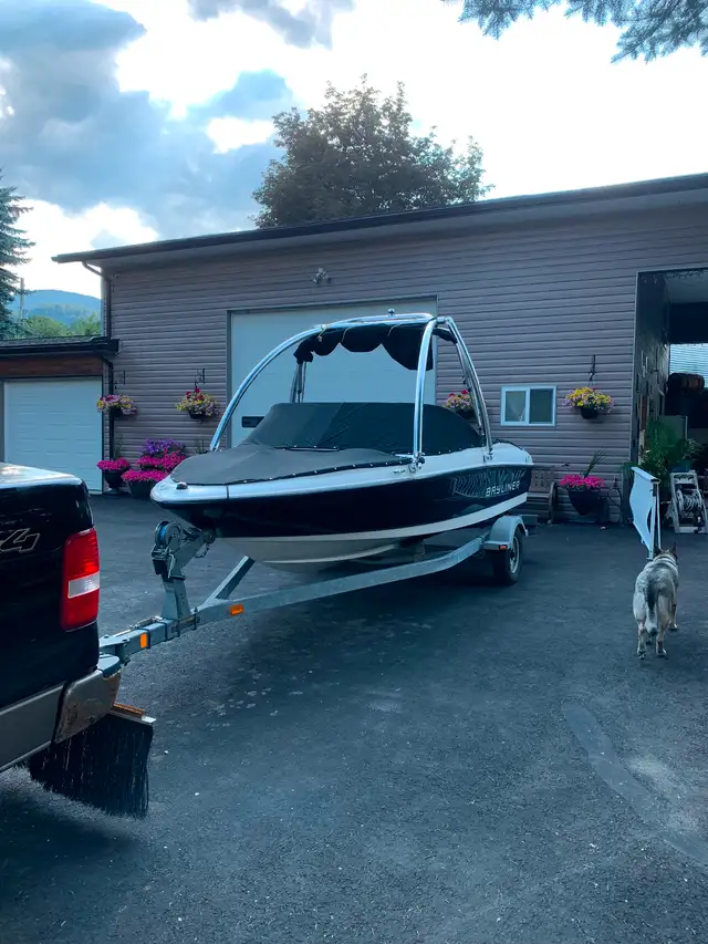 Bayliner in Powerboats & Motorboats in Nelson - Image 3
