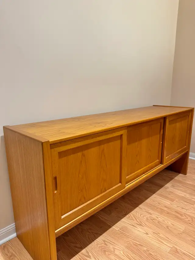 Mid Century Teak Sideboard in Hutches & Display Cabinets in Markham / York Region - Image 3