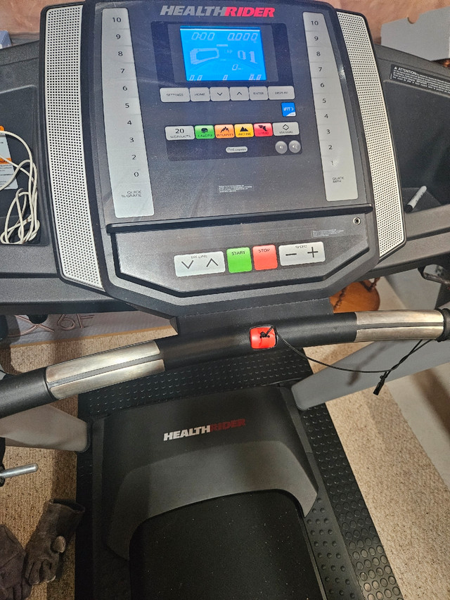 Healthrider H70T Folding Treadmill  in Exercise Equipment in Markham / York Region - Image 2