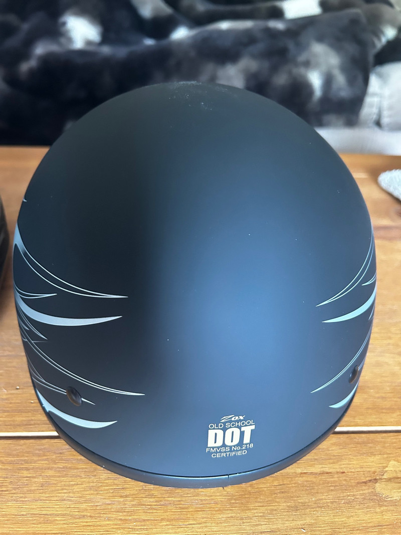 Large motorcycle helmet | Motorcycle Parts & Accessories | Winnipeg