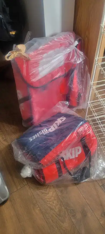 Skip the dishes bag used for 1 months good condition Pick up only in leduc
