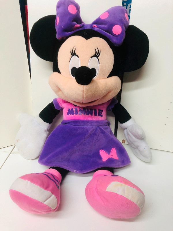 Under licensed by Disney Large Minnie Mouse Plush Pink Purple dans Jouets et jeux  à Ville de Montréal