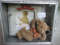 BRAND NEW Teddy Bear Photo Frame in Gift Box