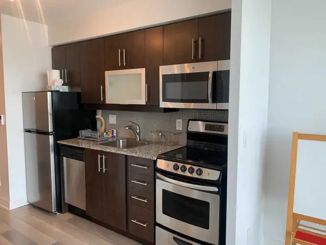 Studio Condo Apartment for Rent ($1800/Month with a Parking) in Long Term Rentals in City of Toronto - Image 7
