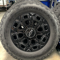 2024 FACTORY CHEVY 2500 HD MIDNIGHT EDITION HONEY COMB WHEELS