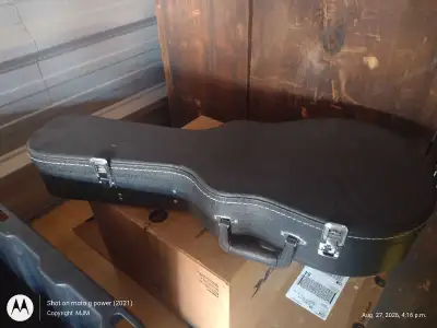If ad is posted item is still available Not a dealer Hard shell mandolin case no cuts Nicks or damag...