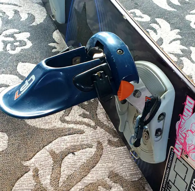 REDUCED - OXYGEN Snowboard 60" with Bindings62863738825217124