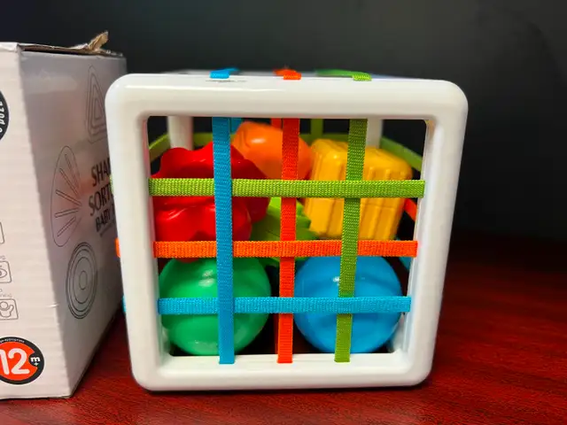 Shape Sorting Baby Toy Educational Fun 8 Colourful Shapes in Toys in Edmonton - Image 5
