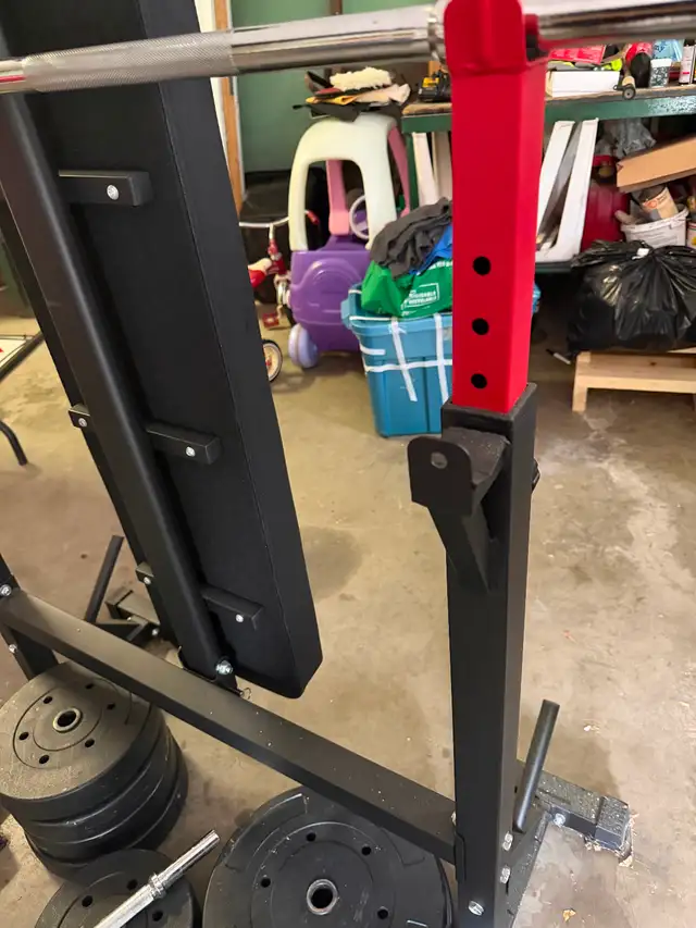 Bench Press With Bar And Weights in Exercise Equipment in Ottawa - Image 4