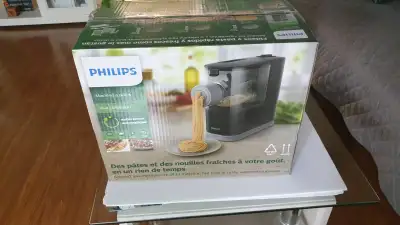 Philips HR2371/05 Pasta Maker VIVA Collection with 3  Disks, View more