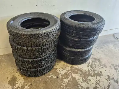 Bonjour, Je vends mes deux ensembles de pneus "usagés". La raison est que j'ai changé de véhicule, c...