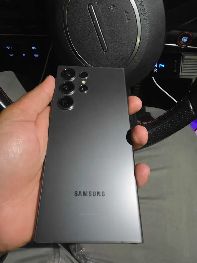 Samsung S24 ultra used phone in good condition in Cell Phones in Oshawa / Durham Region - Image 4