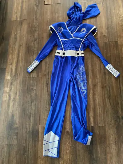Ninja costume size large great for next Halloween!