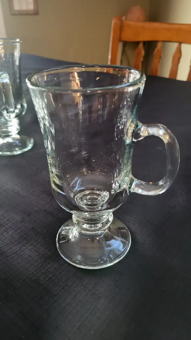 GLASSWARE603675944687380482