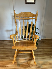 Chaise en bois 
