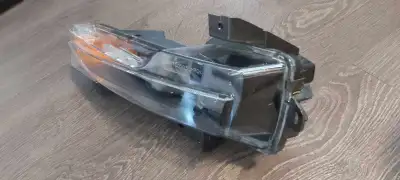 Tesla model 3 left fog light ! All in good shape , please contact for more information. Dri ver side...