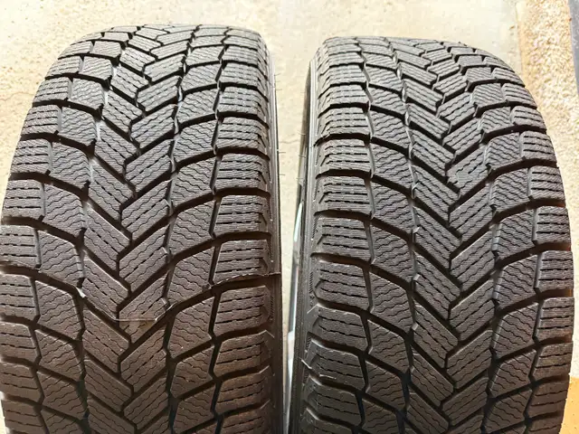 Volvo EX30 Winter Tire Package (Michelin X-ICE Snow 225/55R18) in Tires & Rims in Oakville / Halton Region - Image 7