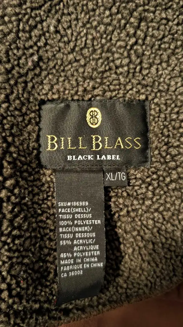 Bill Blass Men's Faux Shearling Jacket in Men's in City of Toronto - Image 4