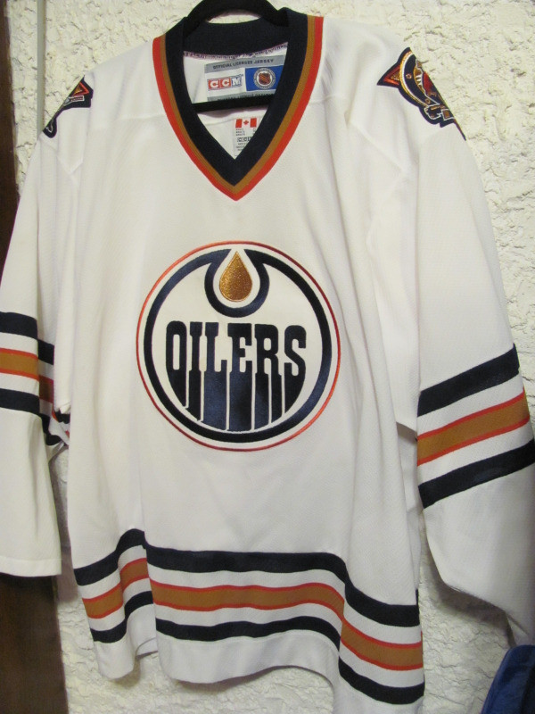 NHL Oilers  Jersey in Arts & Collectibles in Edmonton