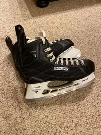 Bauer Nexus 44 hockey skates