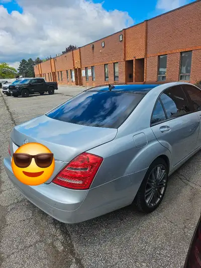 S550 silver on blk 2012 mirrors and lights upgrade side markers blk roof and door trim 181k and goin...