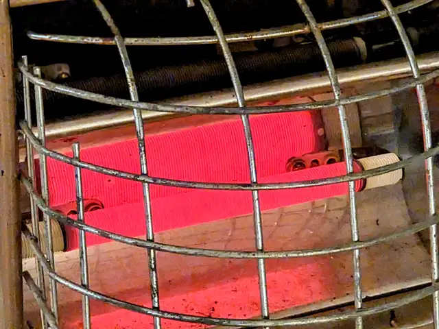 Heater Vintage Markel Neo-Glo Radiant Fan-Glo in Heaters, Humidifiers & Dehumidifiers in Norfolk County - Image 8