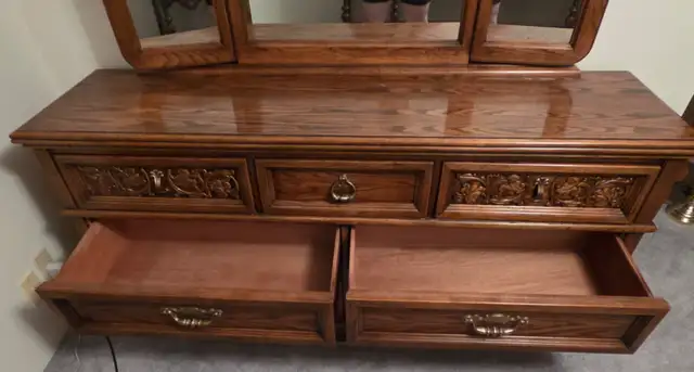 Queen Size Wood Bed Frame, Dresser With 3 Way Mirror. in Beds & Mattresses in Kelowna - Image 9