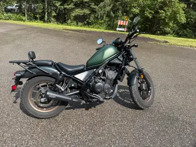 Perfect condition with added Vance and Hines Exhaust, bag rack, back seat, ABS, LED lights, 2600km....
