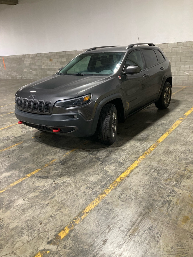 Jeep Cherokee dans Autos et camions  à Ville de Montréal