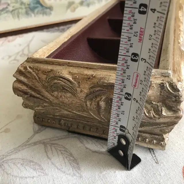 Vintage Hollywood Regency Old World Organizer Box / Wall Shelf in Home Décor & Accents in Ottawa - Image 11