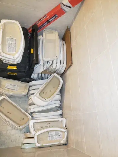 Lid/cover toilets, View more