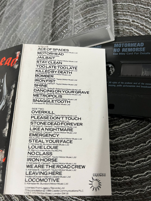 audio cassette Motörhead , No Remorse, Long play cassette dans Autre  à Ville de Montréal - Image 4