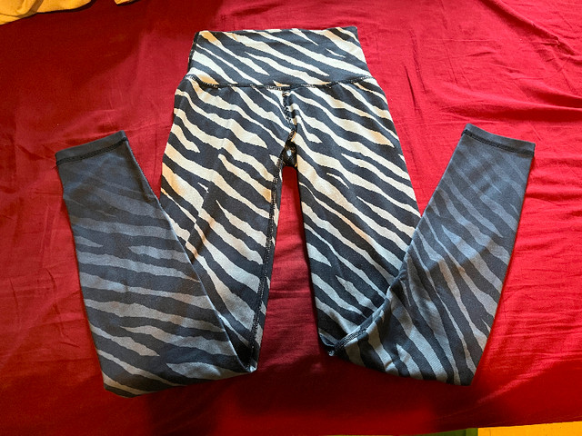 AERIE/AMERICAN EAGLE XS BOTTOMS/LEGGINGS/ECT in Women's - Bottoms in Kitchener / Waterloo - Image 2