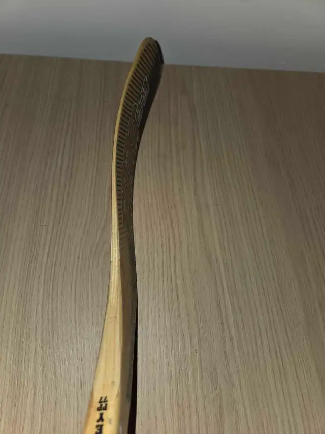 Sher-Wood 5030 Feather-Lite Hockey Stick Blade in Hockey in Markham / York Region - Image 6