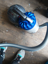 Dyson roller ball vacuum 
