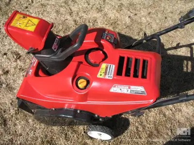 Snowblower YARD MACHINES 21" Electric & Pull Start -Works Great, View more