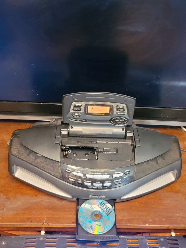 Panasonic Boombo cobra  in Stereo Systems & Home Theatre in Oakville / Halton Region - Image 2