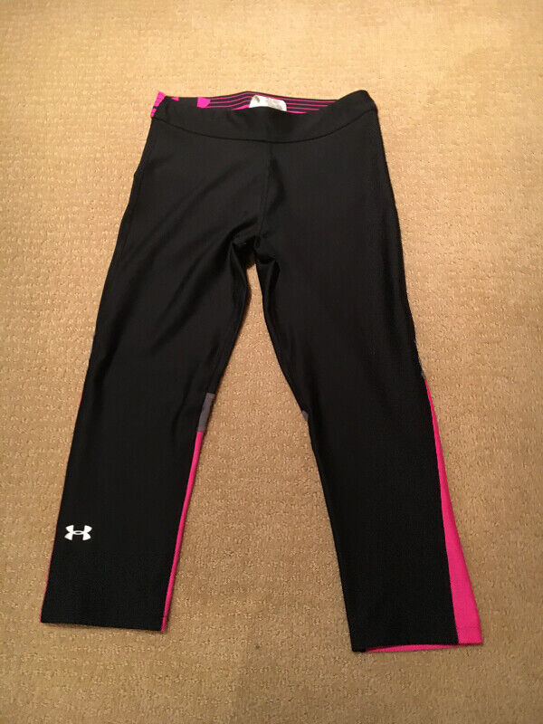 WOMEN’S UNDER ARMOUR WORKOUT PANTS SIZE SMALL in Women's - Bottoms in Edmonton