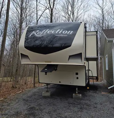 2018 Grand Design Reflection-303. 32.5 ft, 3 slides. This fifthwheel is very much loved and in immac...
